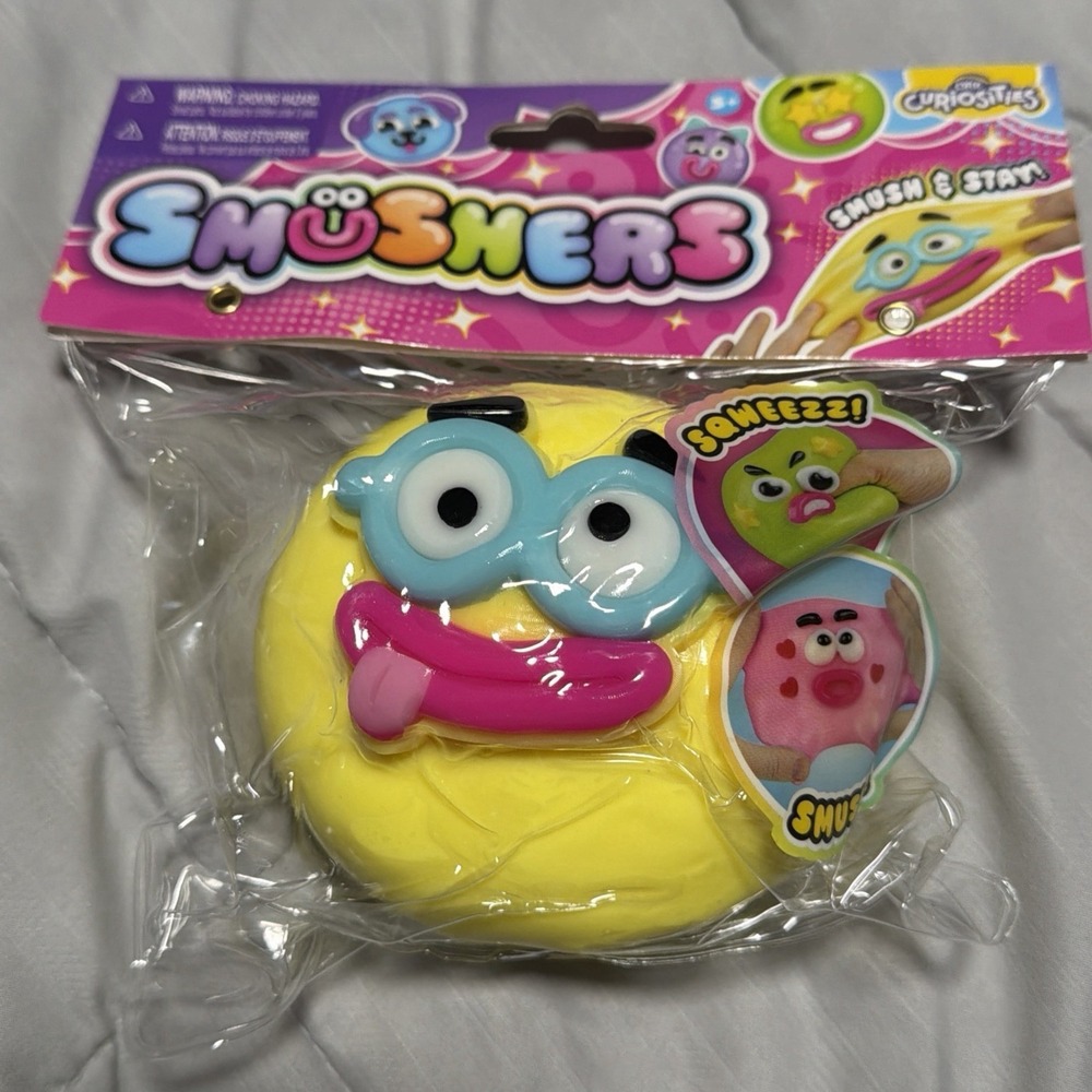 SMUSHERS ORB CURIOSITIES SMUSH & SQUISH  -Yellow - NEW, SEALED, 100% REAL